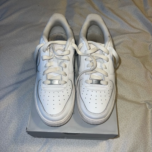 Air Force 1 (GS) - Picture 6 of 6